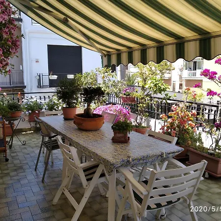 La Castellese Bed & Breakfast 3*