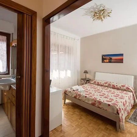 La Castellese فندق مبيت وإفطار