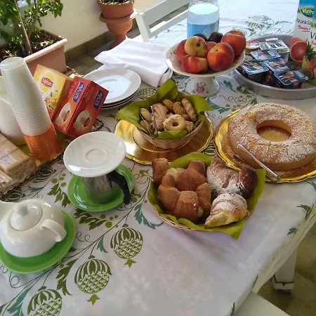 Alojamento de Acomodação e Pequeno-almoço La Castellese