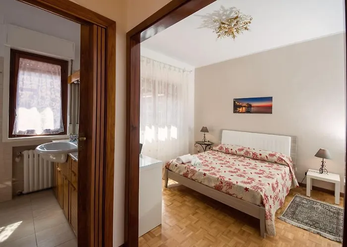 La Castellese Bed and breakfast